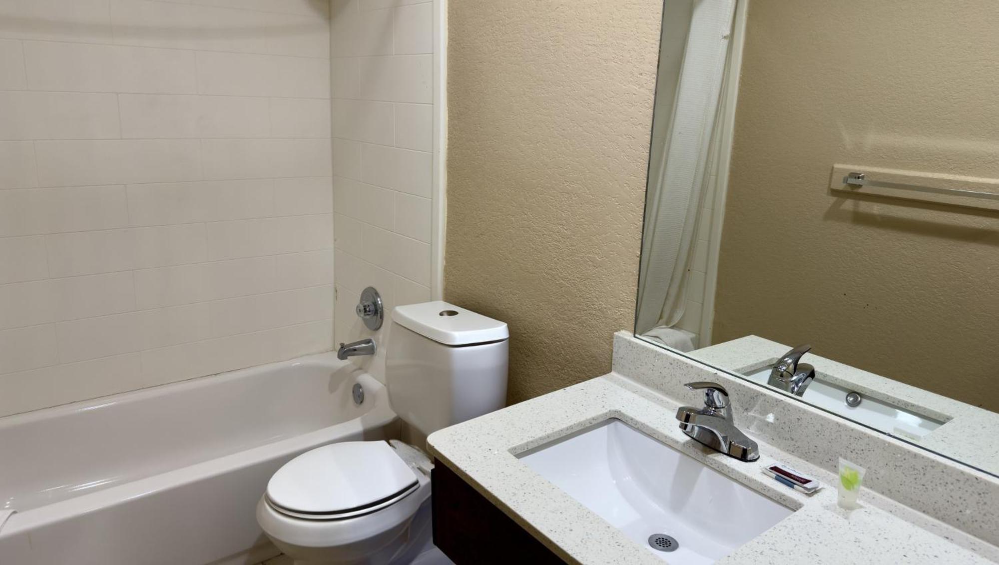 Regency Inn Hondo Kültér fotó