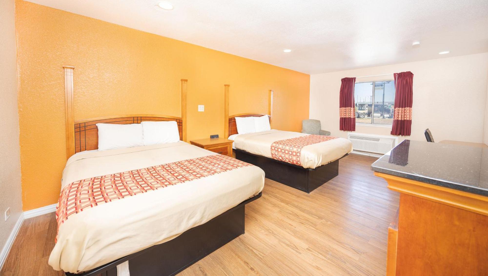 Regency Inn Hondo Kültér fotó