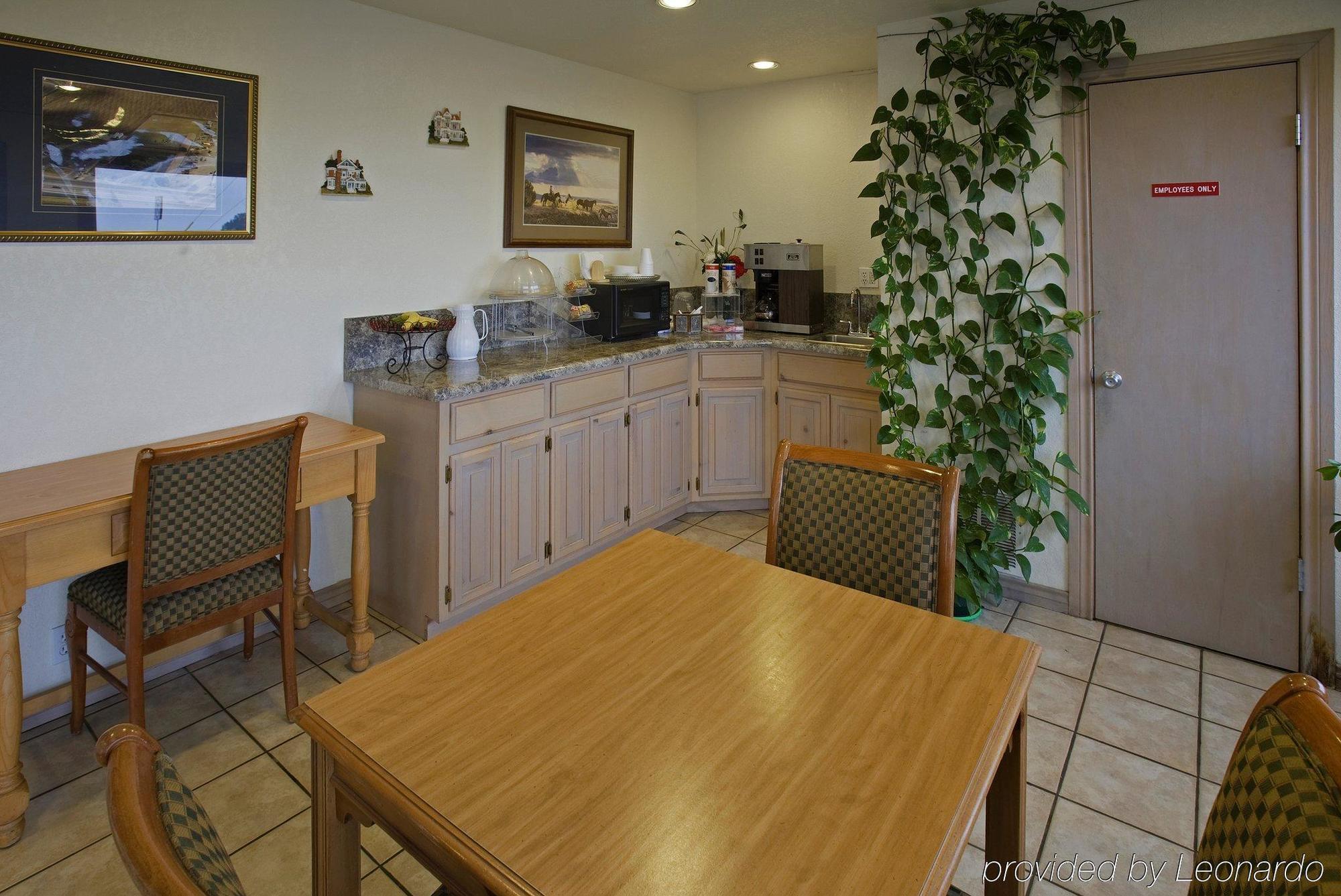 Regency Inn Hondo Étterem fotó